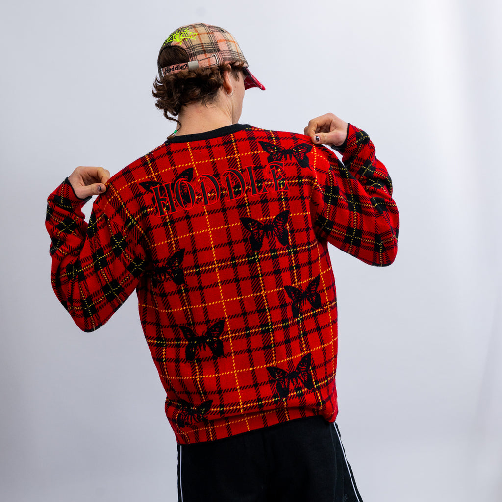 BUTTERFLY V NECK KNIT RED PLAID